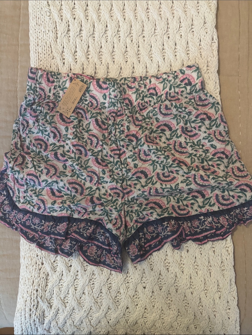 NWT NATURAL LIFE Pink & Green Floral Ruffle Hem Shorts